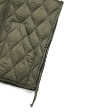 Carica l'immagine nel visualizzatore di Gallery, TAION VNECK DOWN MILITARY VEST