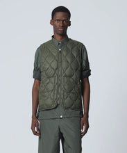 Carica l'immagine nel visualizzatore di Gallery, TAION VNECK DOWN MILITARY VEST