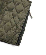 Carica l&#39;immagine nel visualizzatore di Gallery, TAION VNECK DOWN MILITARY VEST
