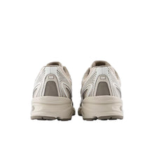 Carica l'immagine nel visualizzatore di Gallery, NEW BALANCE U740AS2
