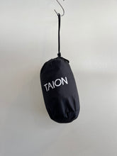 Carica l&#39;immagine nel visualizzatore di Gallery, TAION 001 DOWN VEST V NECK - BOTTON
