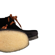 Carica l&#39;immagine nel visualizzatore di Gallery, WALLABEE BOOT SUEDE BLACK
