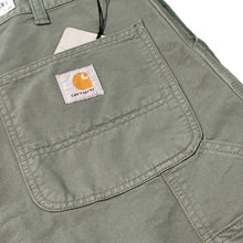 Carica l&#39;immagine nel visualizzatore di Gallery, CARHARTT WIP single knee Short
